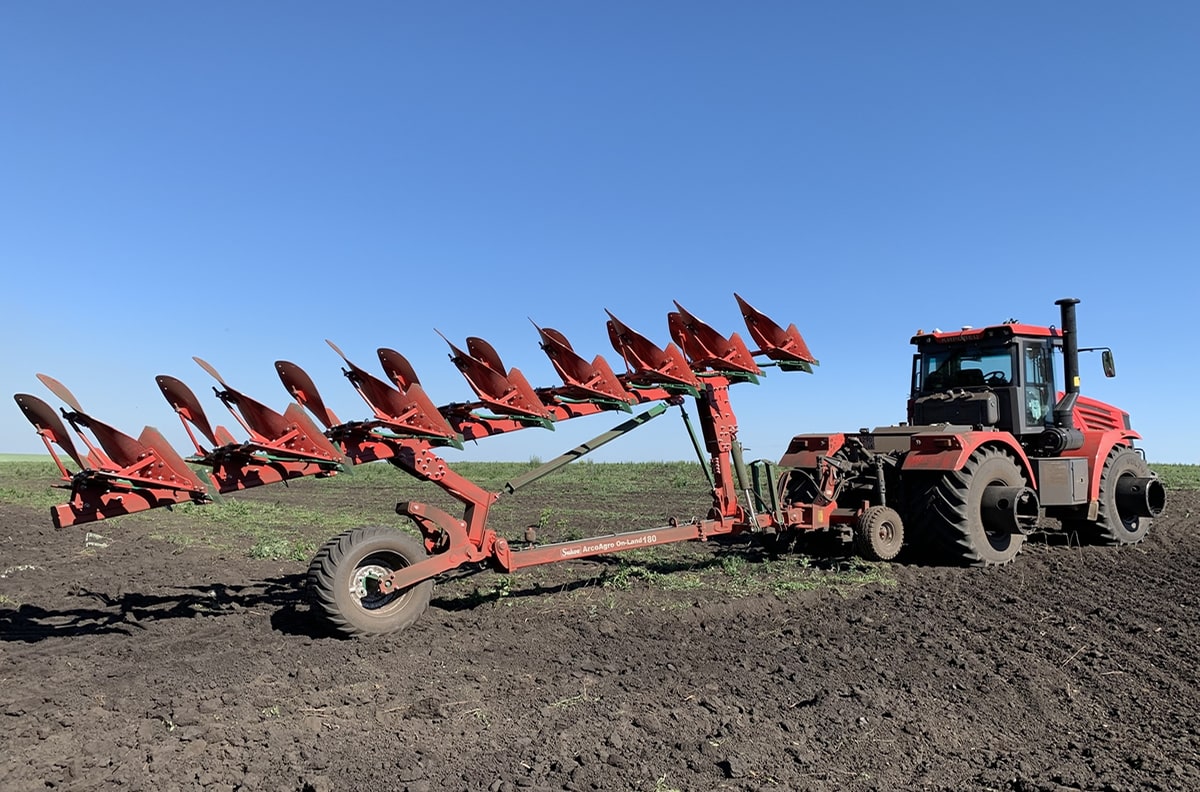 Плуг полунавесной оборотный ARCOAGRO ON-LAND 180