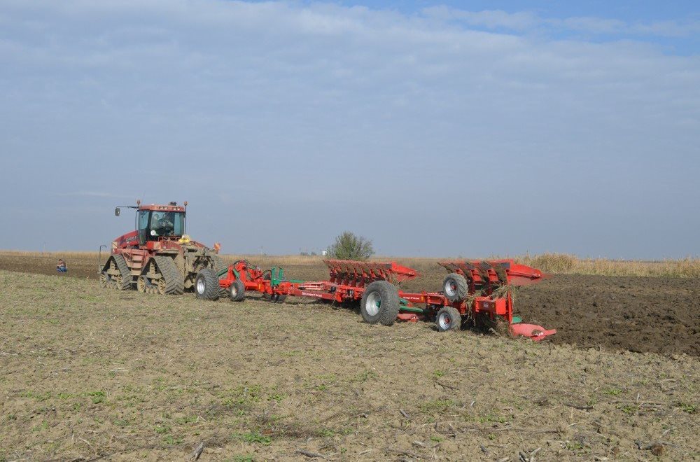 Плуг полунавесной оборотный ARCOAGRO NP ON-LAND